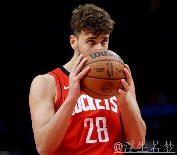 33分10板10助攻！火箭2换1交易被效仿，鹈鹕捡漏年轻版约基奇